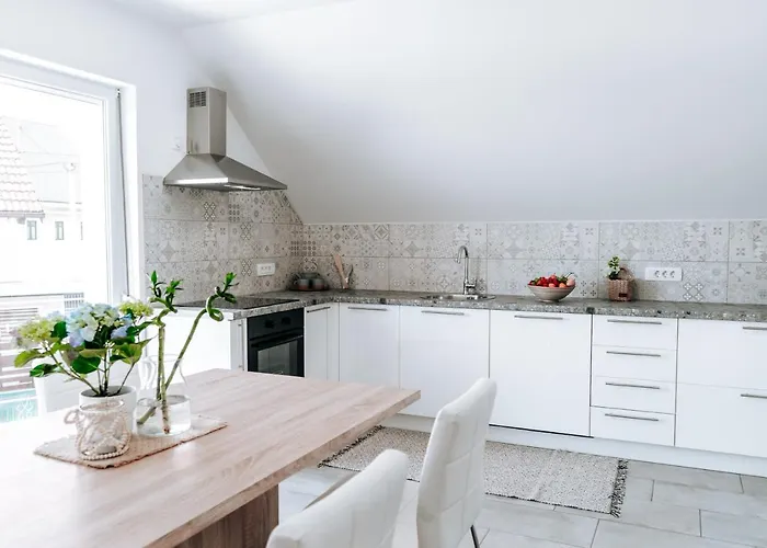 Apartma Cerknisko Jezero